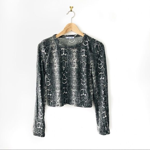 💝(3/$25) zara • soft touch snakeskin crop top long sleeve - Picture 2 of 9